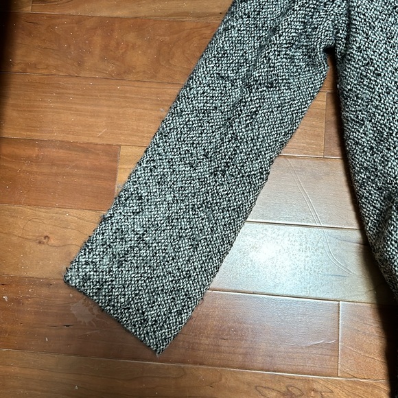 Elie Tahari tweed coat with fur collar size small - Picture 4 of 11